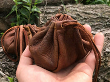 Load image into Gallery viewer, Leather Coin Pouch - Vintage Style - Medieval Era Pouch - Handmade Pouch - Durable Leather Pouch - Leather Bag - Leather Pouch
